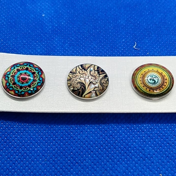 9 inch adjustable black snap button bracelet - Picture 3 of 4